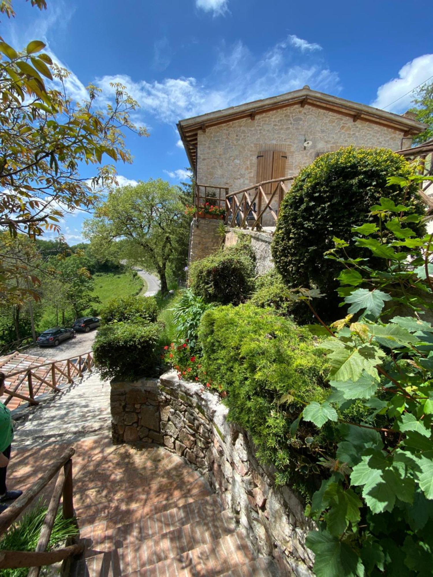 Agriturismo Pettino Кампелло-суль-Клитунно Экстерьер фото